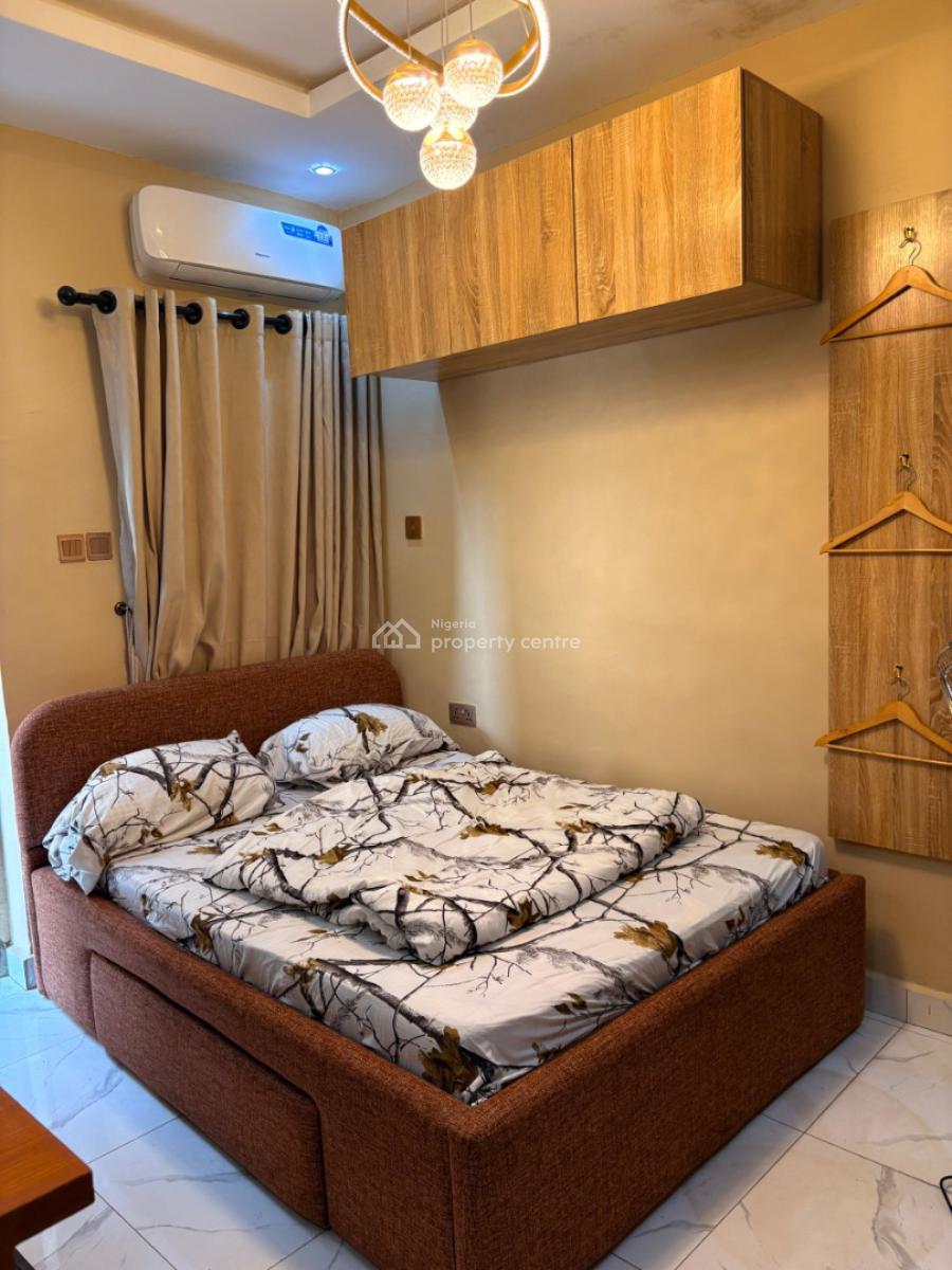 a Lovely and Serviced Studio Apartment, Off Randle Avenue, Surulere, Lagos, Self Contain (single Rooms) Short Let
