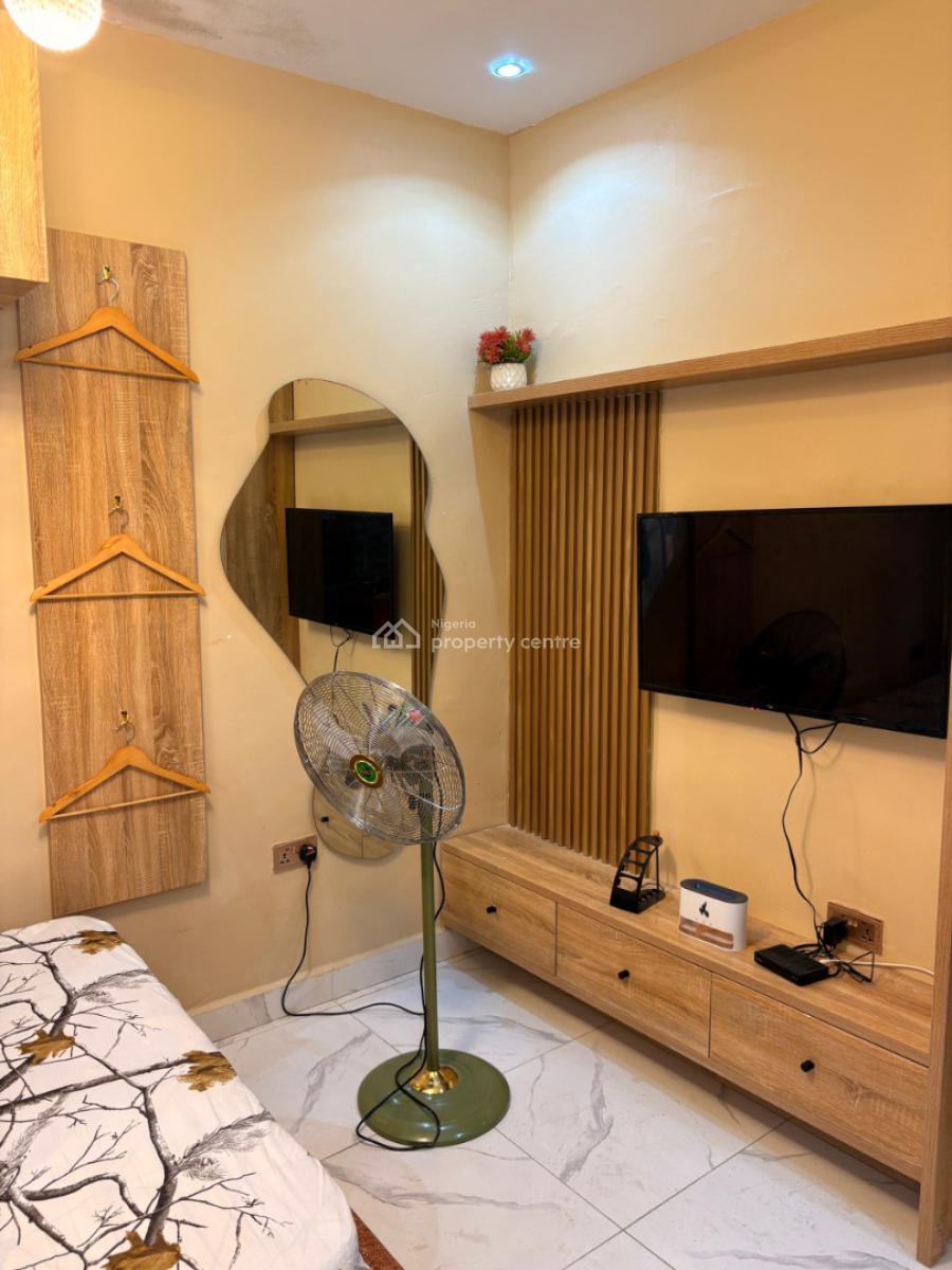 a Lovely and Serviced Studio Apartment, Off Randle Avenue, Surulere, Lagos, Self Contain (single Rooms) Short Let
