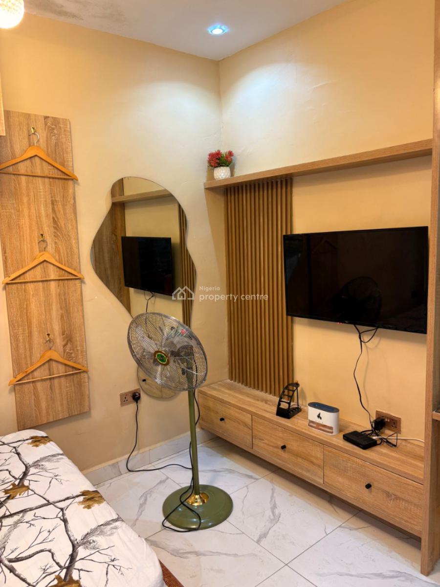 a Lovely and Serviced Studio Apartment, Off Randle Avenue, Surulere, Lagos, Self Contain (single Rooms) Short Let