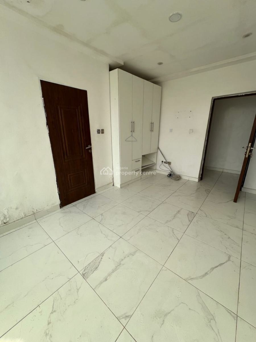 Commercial 2bedroom Apartment at Lekki Phase 1, Lekki Phase 1, Lekki Phase 1, Lekki, Lagos, Commercial Property for Rent