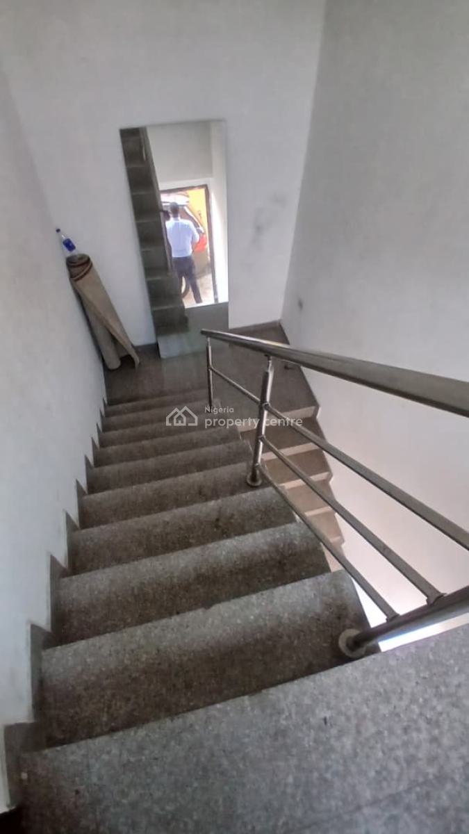 Commercial 2bedroom Apartment at Lekki Phase 1, Lekki Phase 1, Lekki Phase 1, Lekki, Lagos, Commercial Property for Rent