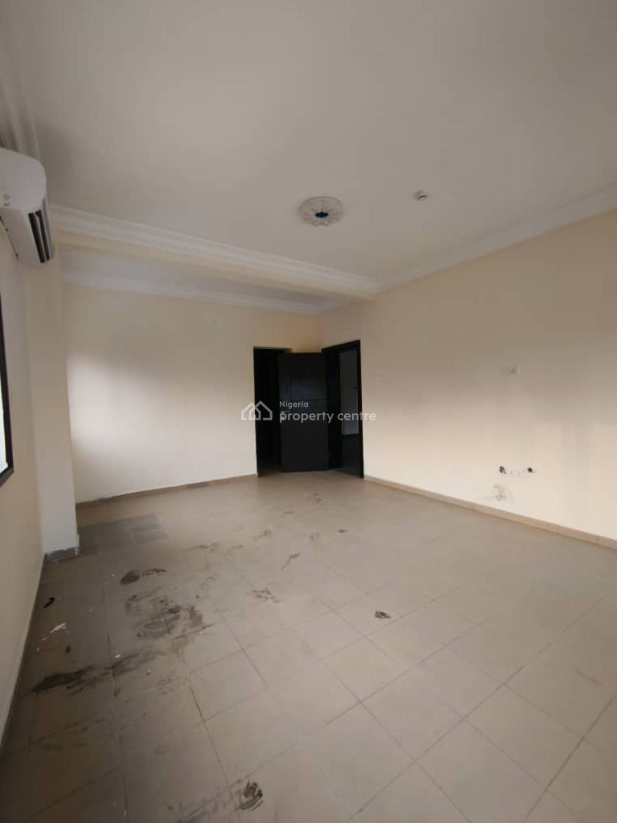 Luxury and Spacious 3 Bedrooms Apartment with Bq, Lekki Phase 1, Lekki, Lagos, Flat / Apartment for Rent