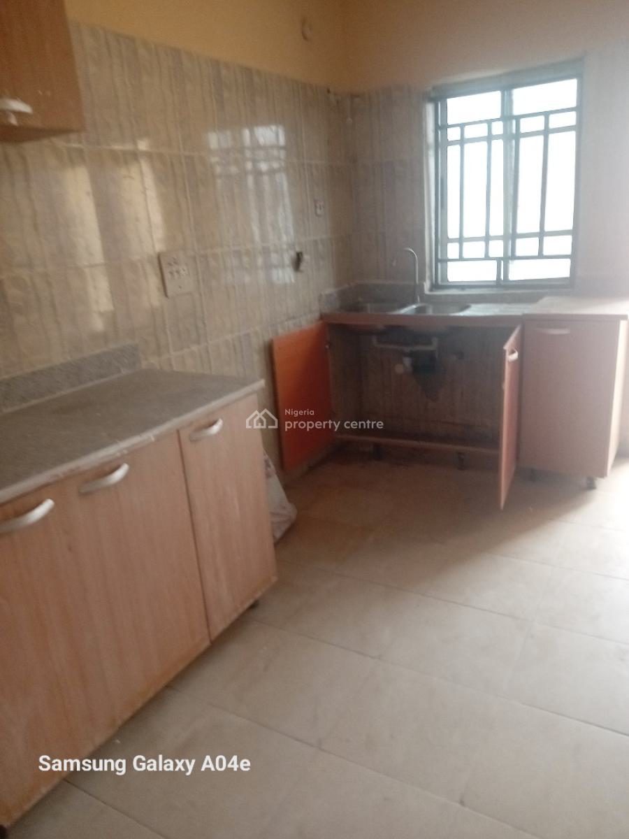 Newly Renovated 3bedroom Flat Upstairs, Royal Palmwill Estate Badore Ajah Lagos, Badore, Ajah, Lagos, Flat / Apartment for Rent