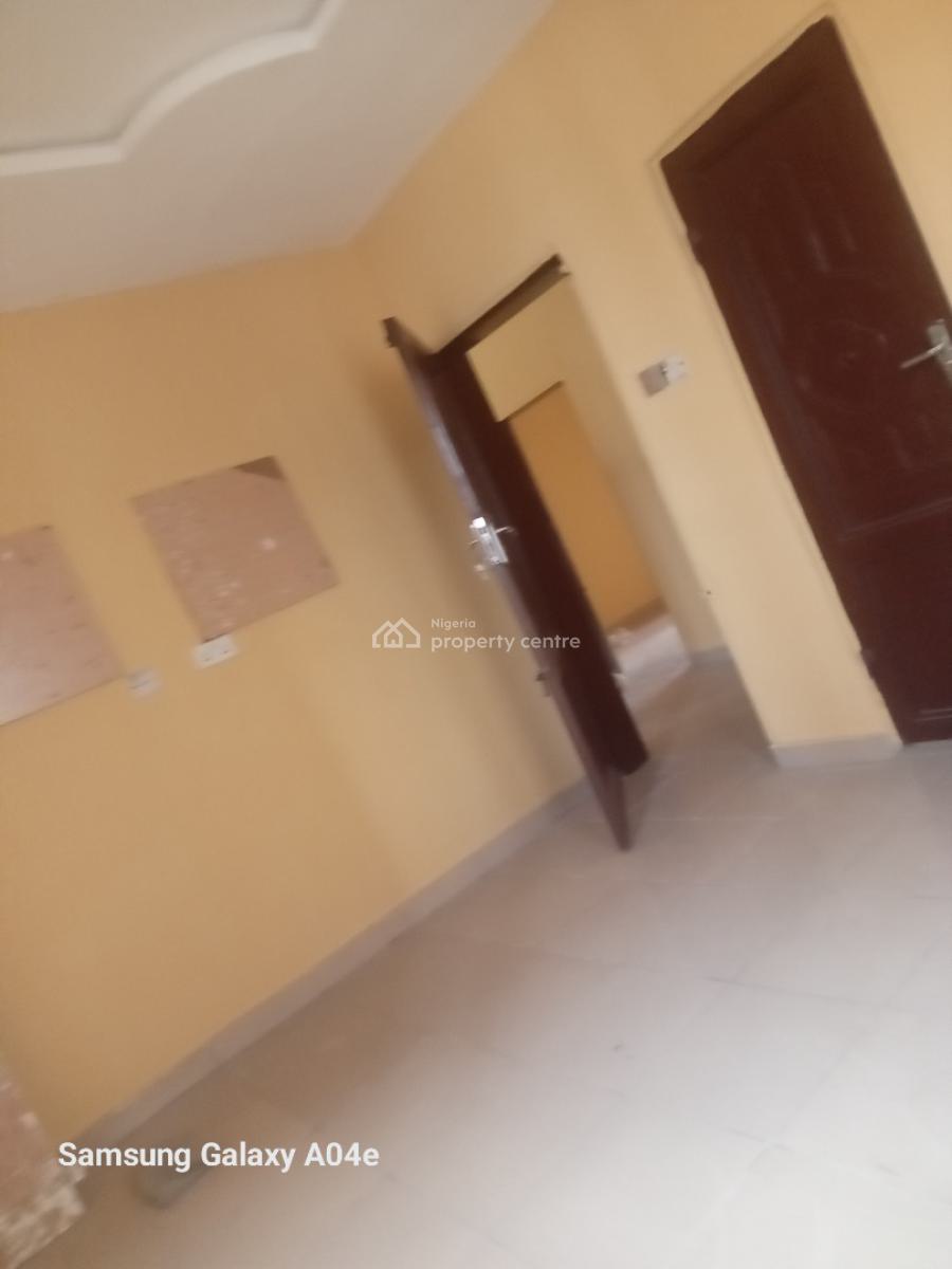Newly Renovated 3bedroom Flat Upstairs, Royal Palmwill Estate Badore Ajah Lagos, Badore, Ajah, Lagos, Flat / Apartment for Rent