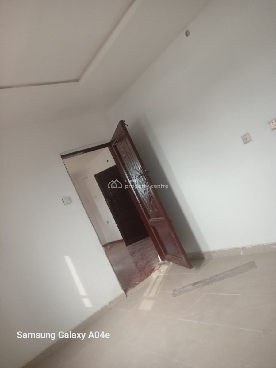 Newly Renovated 3bedroom Flat Upstairs, Royal Palmwill Estate Badore Ajah Lagos, Badore, Ajah, Lagos, Flat / Apartment for Rent