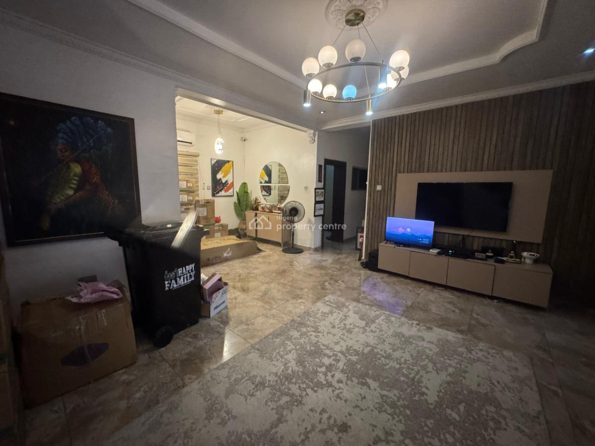 Distressed Offer Luxury 3 Bedroom Apartment All Rooms En-suite, Gra Phase 2, Magodo, Lagos, Flat / Apartment for Sale