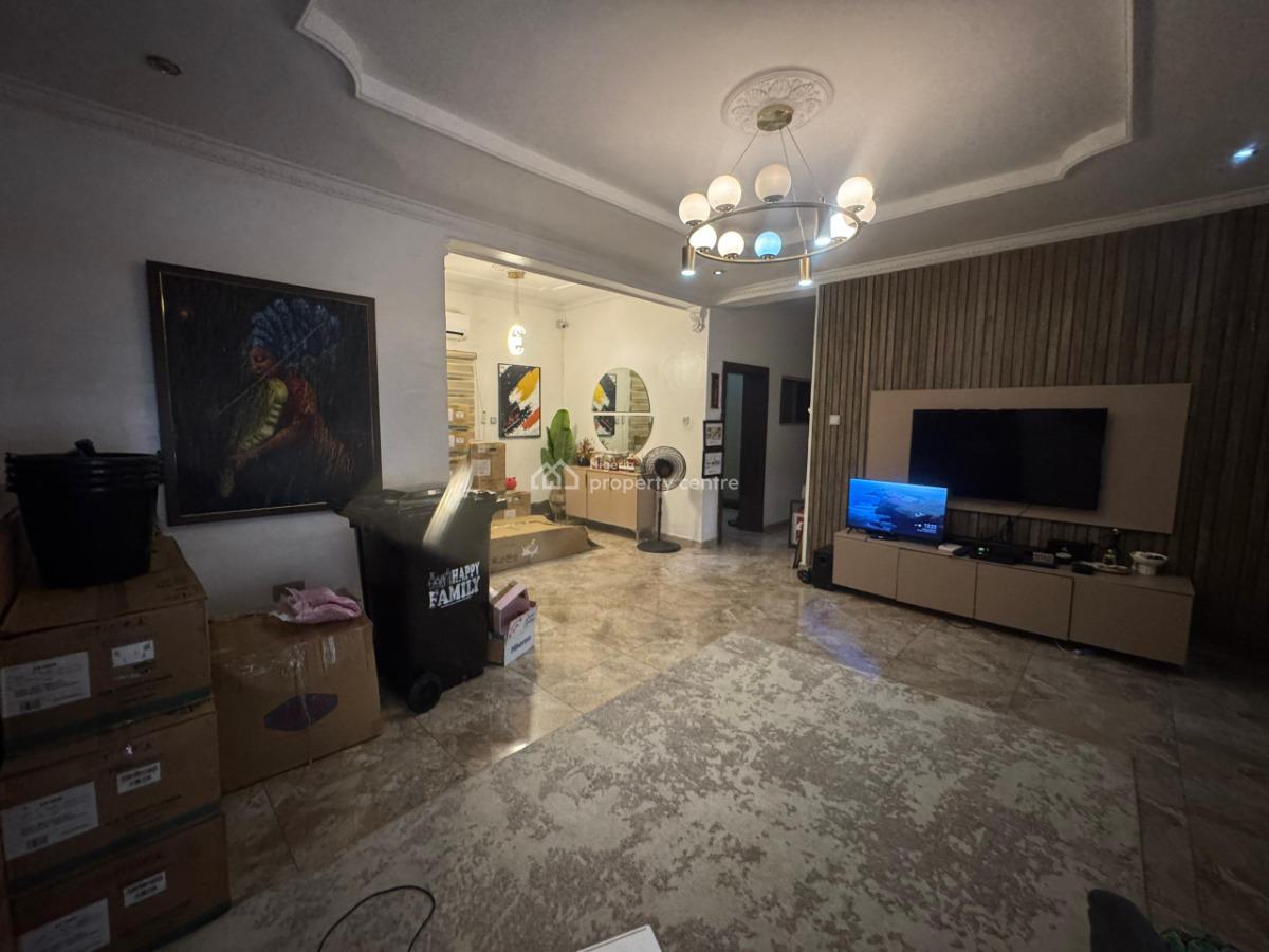 Distressed Offer Luxury 3 Bedroom Apartment All Rooms En-suite, Gra Phase 2, Magodo, Lagos, Flat / Apartment for Sale