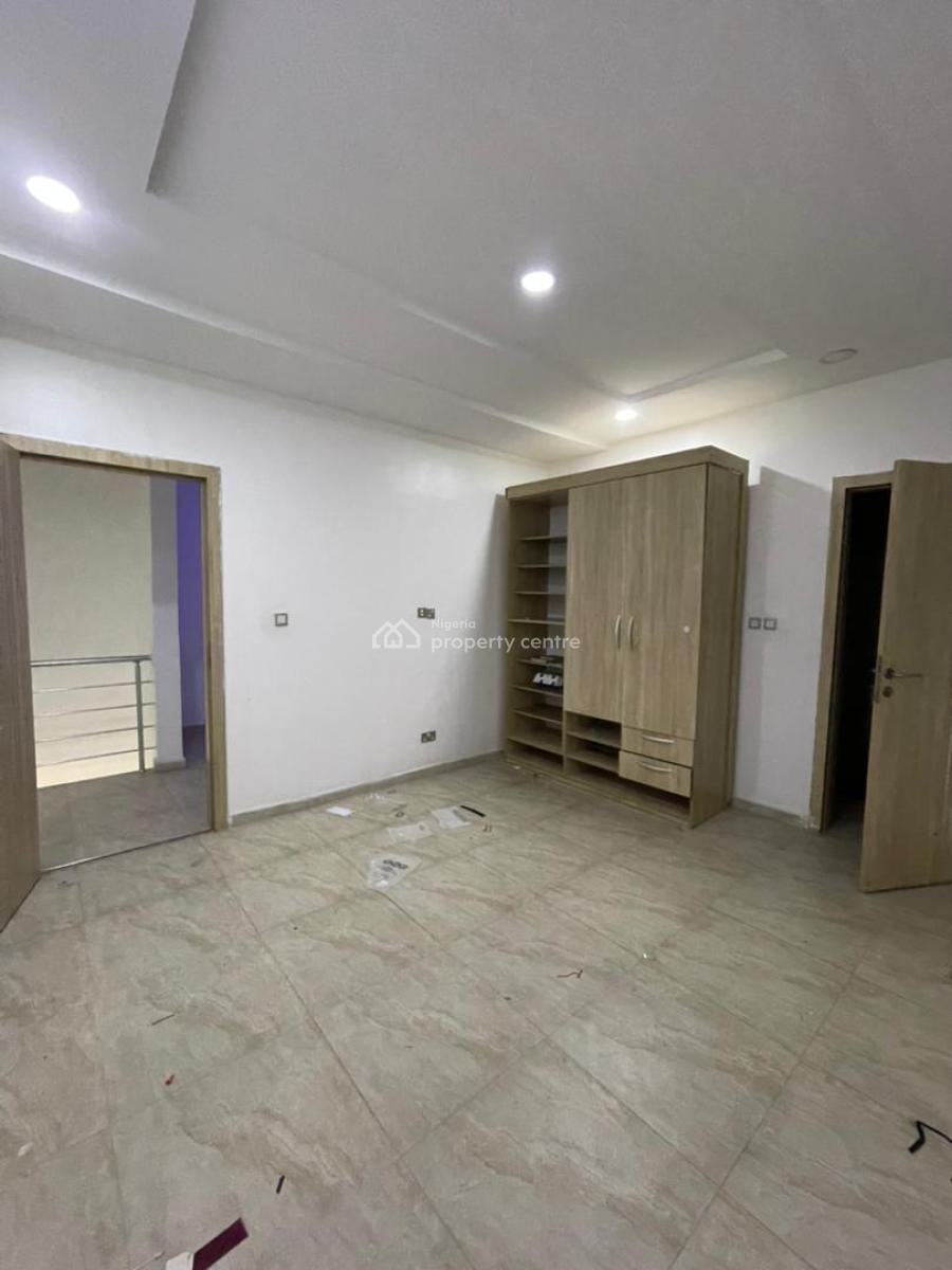 4-bed Semi-detached Duplex + Bq > Chevron, Lekki, Lagos, Chevron, Lekki, Lagos, Semi-detached Duplex for Rent