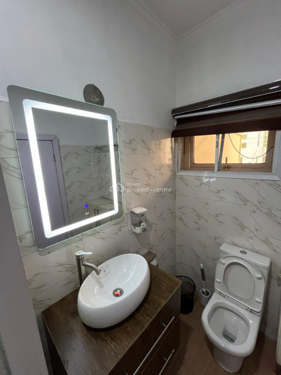 Classic and Very Neat 3br with Pool & Gym, Off Isaac John Street, Ikeja Gra, Ikeja, Lagos, Flat / Apartment Short Let