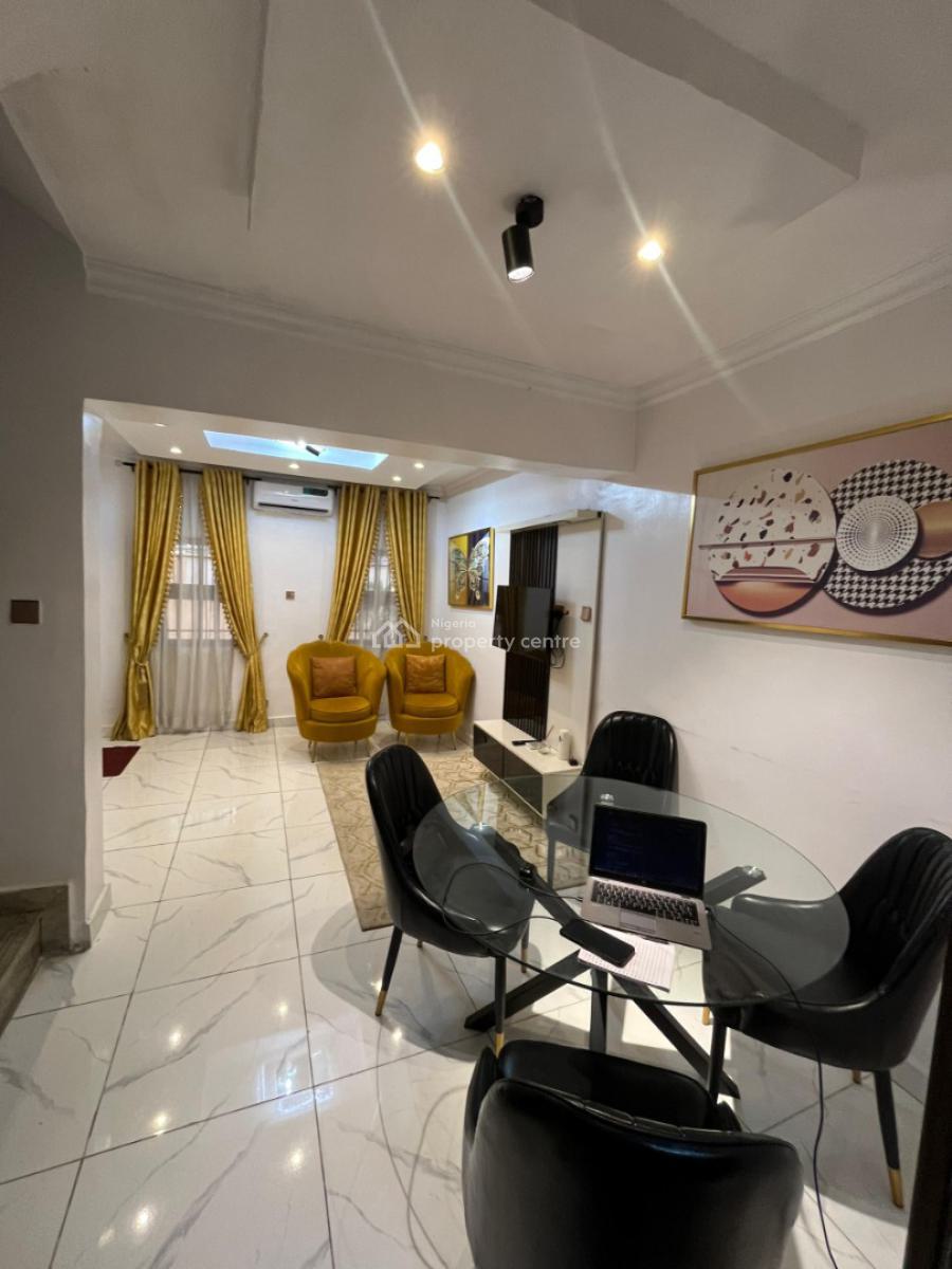 Classic and Very Neat 3br with Pool & Gym, Off Isaac John Street, Ikeja Gra, Ikeja, Lagos, Flat / Apartment Short Let