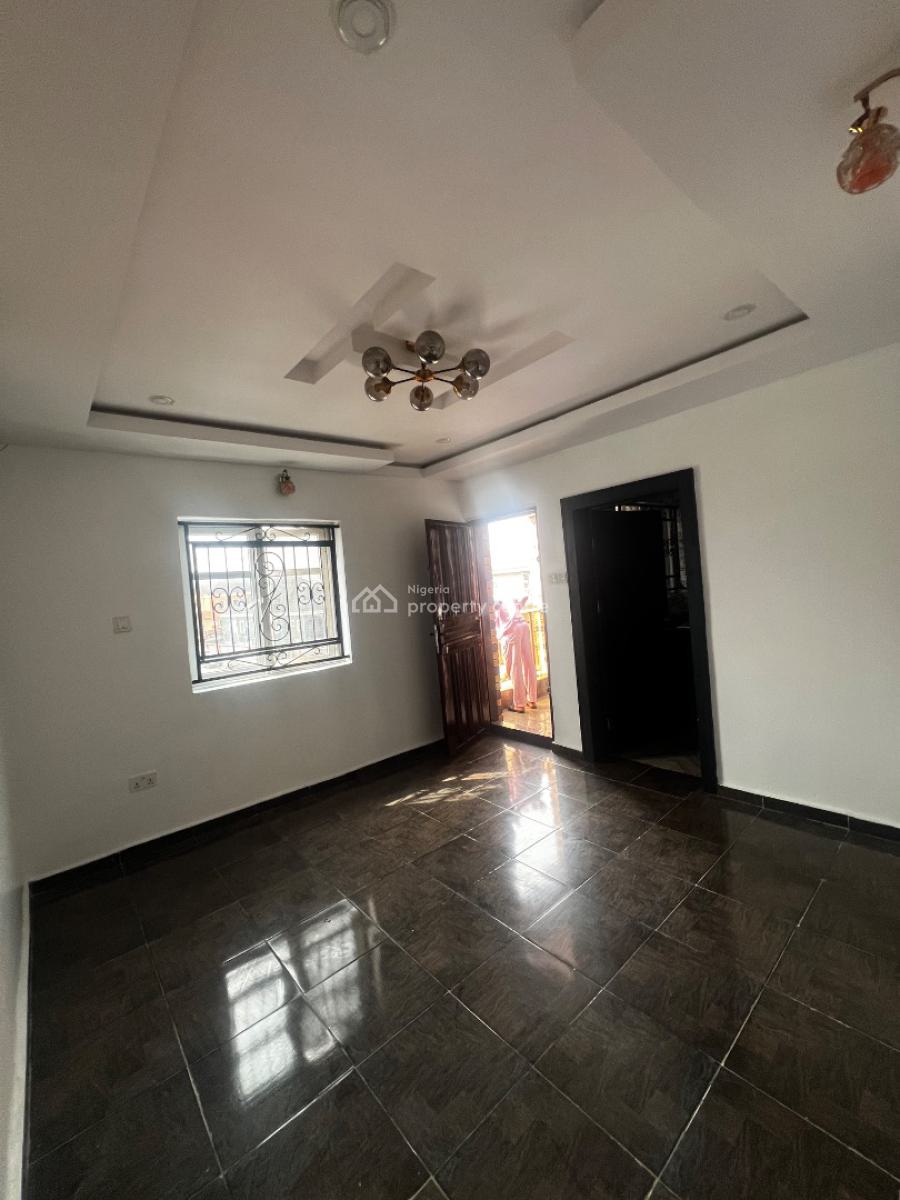 15 Years Lease Offer!!, Onipanu, Onipanu, Shomolu, Lagos, Mini Flat (room and Parlour) for Rent