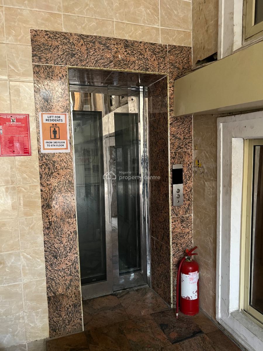 Spacious 3-bedroom Apartment in a Contemporary Building, Ikate Elegushi, Lekki, Lagos, Flat / Apartment for Rent