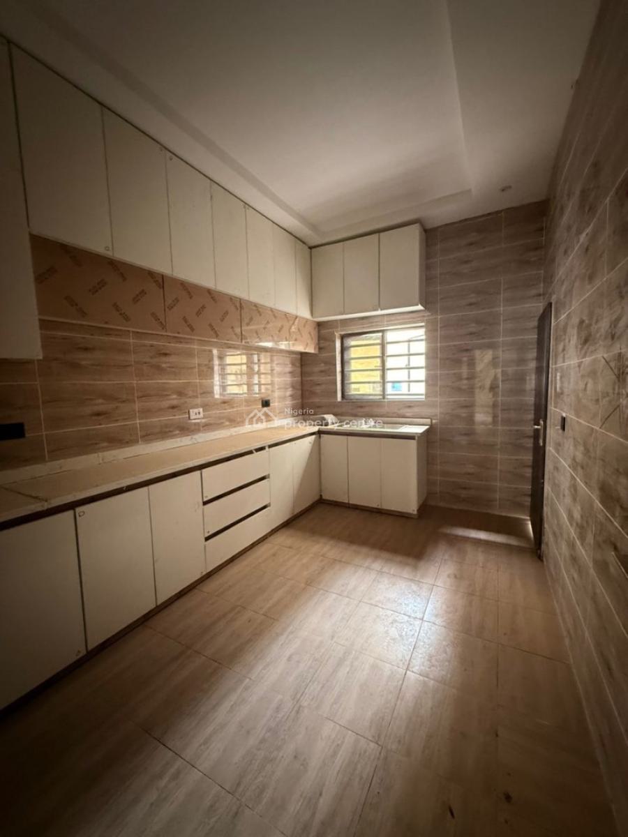 Very Sharp 4 Bedroom Terrace Duplex, Sharp, Gaduwa, Abuja, Terraced Duplex for Sale