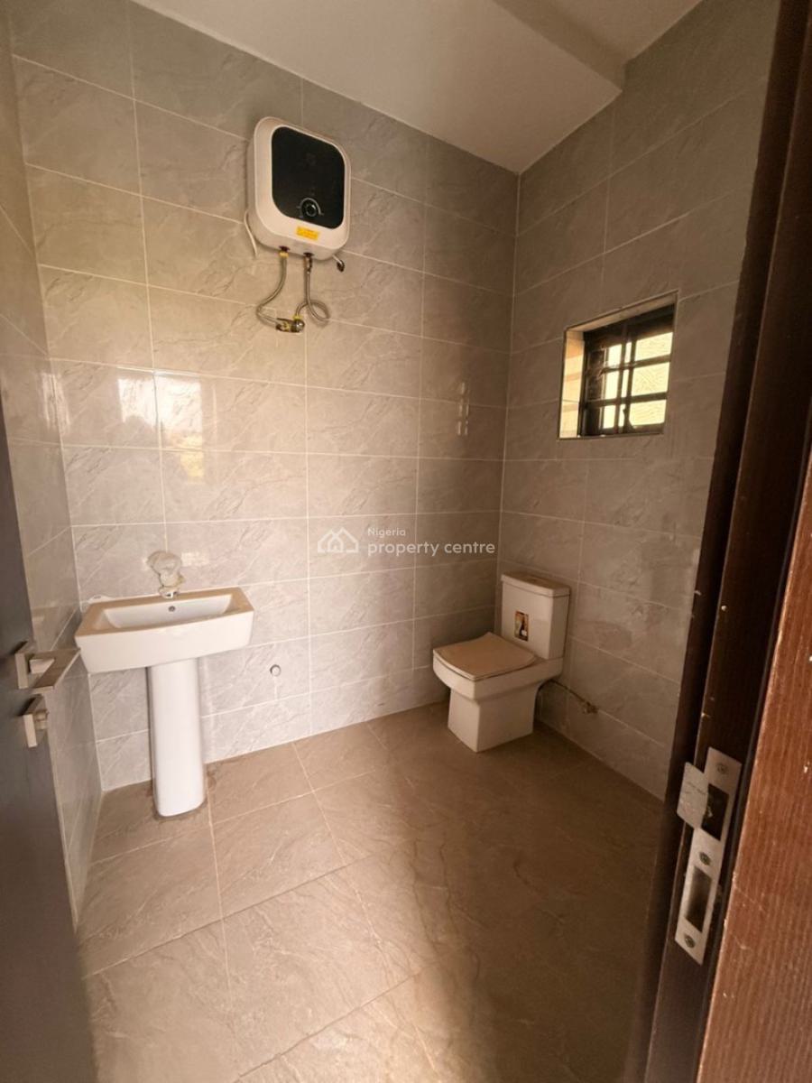 Very Sharp 4 Bedroom Terrace Duplex, Sharp, Gaduwa, Abuja, Terraced Duplex for Sale