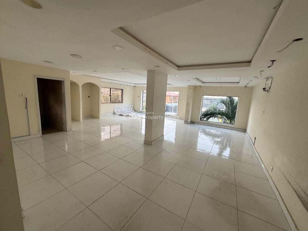 150sqm Shop Space Facing a Busy Road on The Ground Floor in Lekki., Off Admiralty Way Lekki, Lekki Phase 1, Lekki, Lagos, Shop for Rent