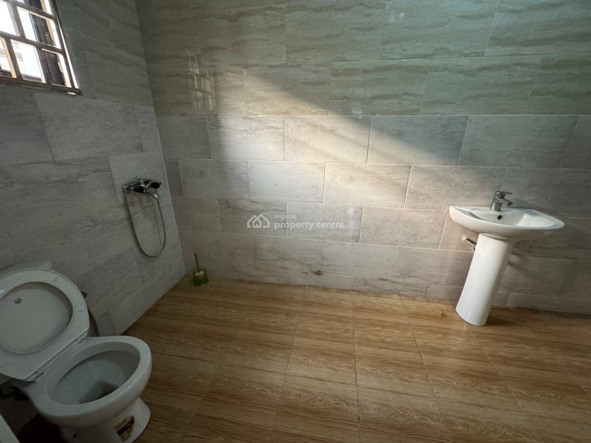 150sqm Shop Space Facing a Busy Road on The Ground Floor in Lekki., Off Admiralty Way Lekki, Lekki Phase 1, Lekki, Lagos, Shop for Rent