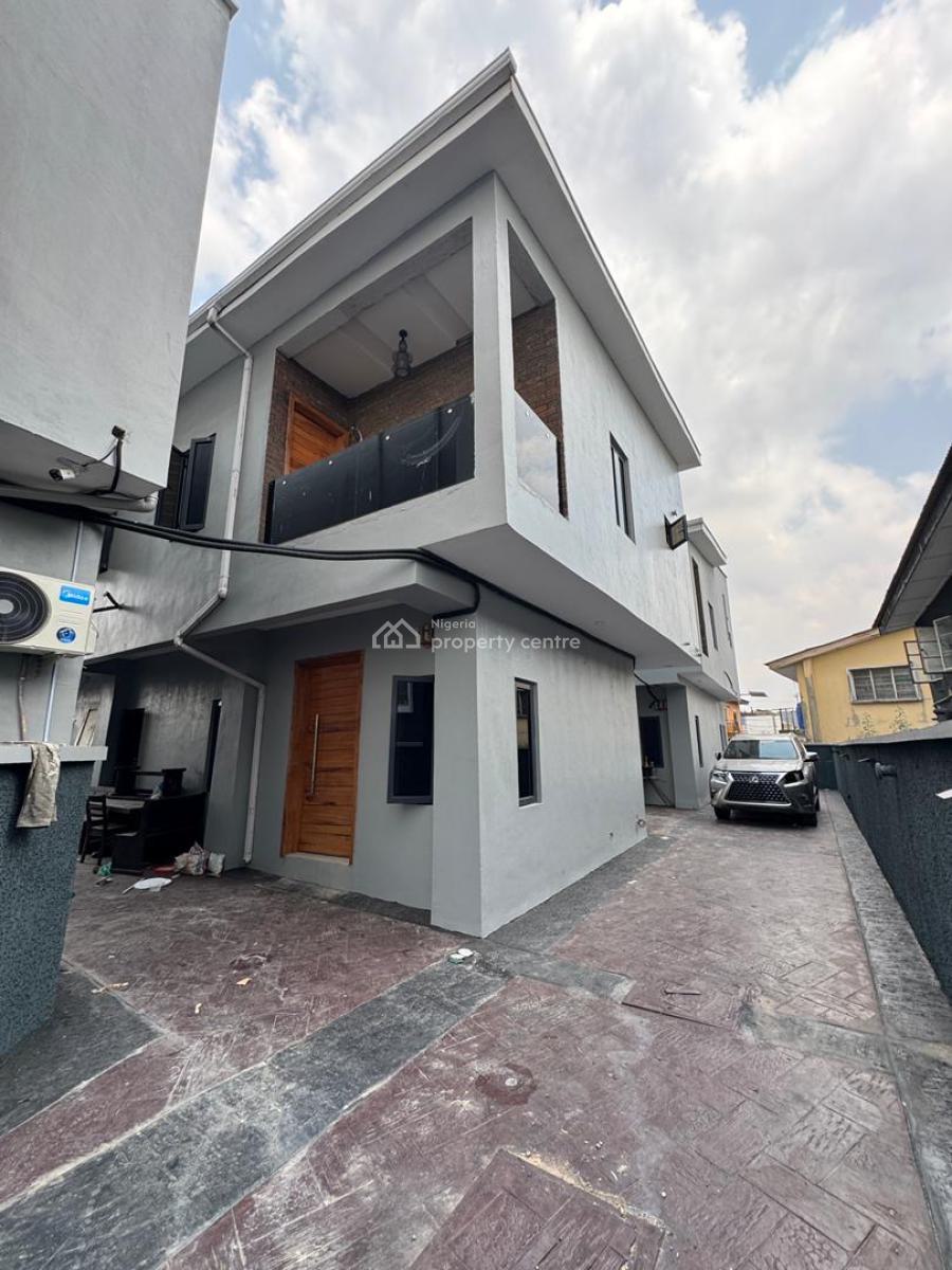 Luxurious 4 Bedroom Semi Detached Duplex with Bq, Surulere, Surulere, Lagos, Semi-detached Duplex for Sale