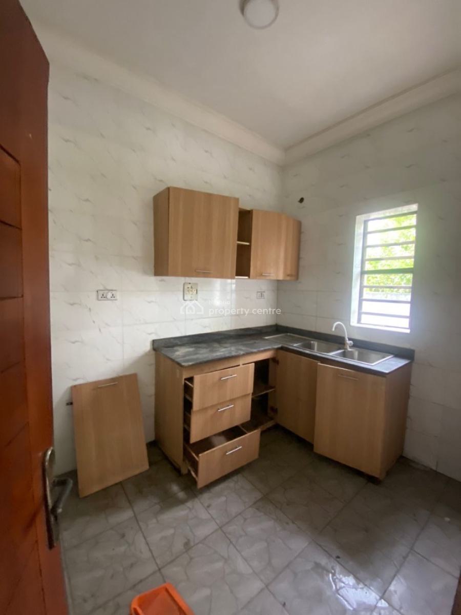 2bedroom Flat, Alahji Ganiu Axis Estate, Ogombo, Ajah, Lagos, Flat / Apartment for Rent