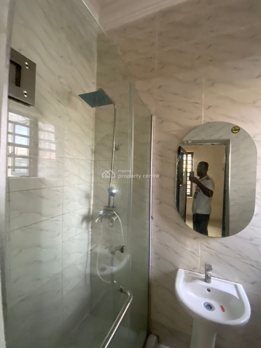 2bedroom Flat, Alahji Ganiu Axis Estate, Ogombo, Ajah, Lagos, Flat / Apartment for Rent