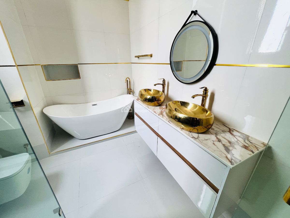 Nicely Built 5 Bedroom Fully Detached Duplex, Chevron Tollgate, Lekki, Lagos, Detached Duplex for Sale