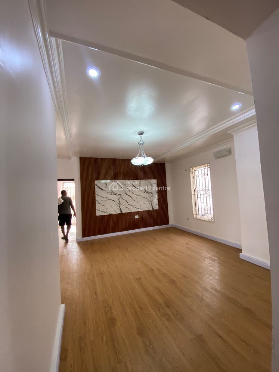 1 Bedroom Apartment, Lekki, Lekki Phase 1, Lekki, Lagos, Mini Flat (room and Parlour) for Rent