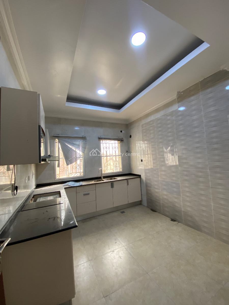 1 Bedroom Apartment, Lekki, Lekki Phase 1, Lekki, Lagos, Mini Flat (room and Parlour) for Rent