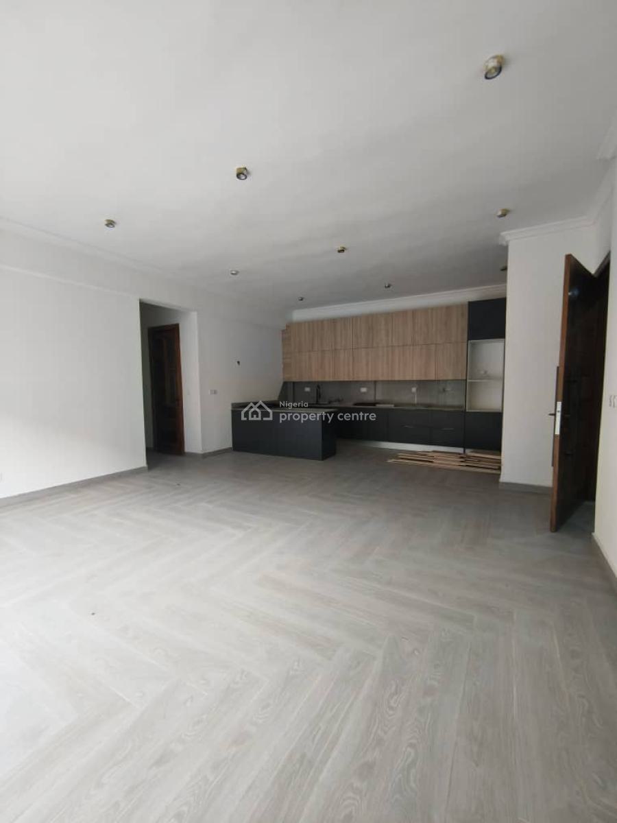 Luxury and Well Built Fully Serviced 2&3 Bedroom, Off Freedom Ikate Elegushi, Lekki Phase 1, Lekki, Lagos, Flat / Apartment for Sale