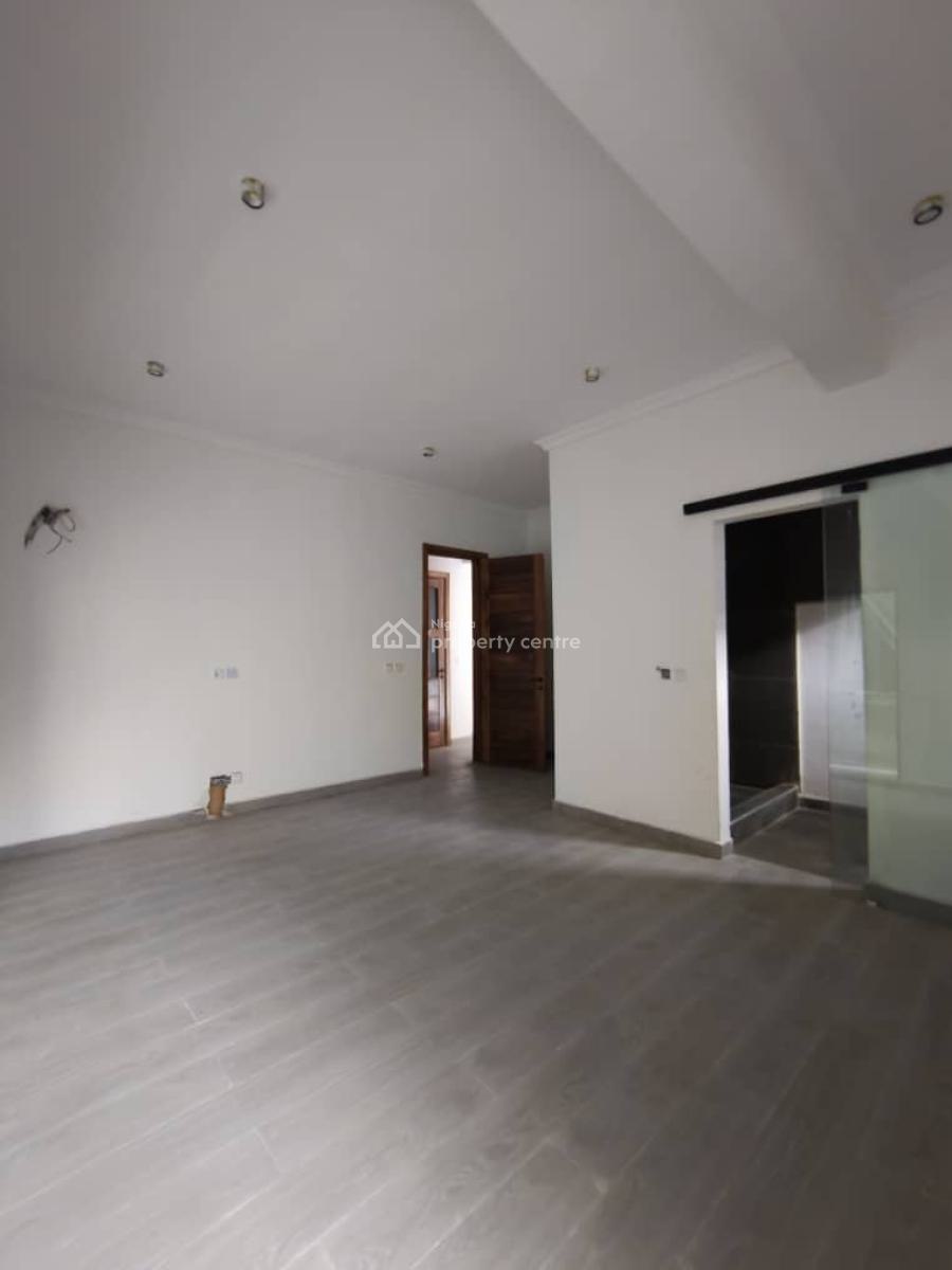 Luxury and Well Built Fully Serviced 2&3 Bedroom, Off Freedom Ikate Elegushi, Lekki Phase 1, Lekki, Lagos, Flat / Apartment for Sale