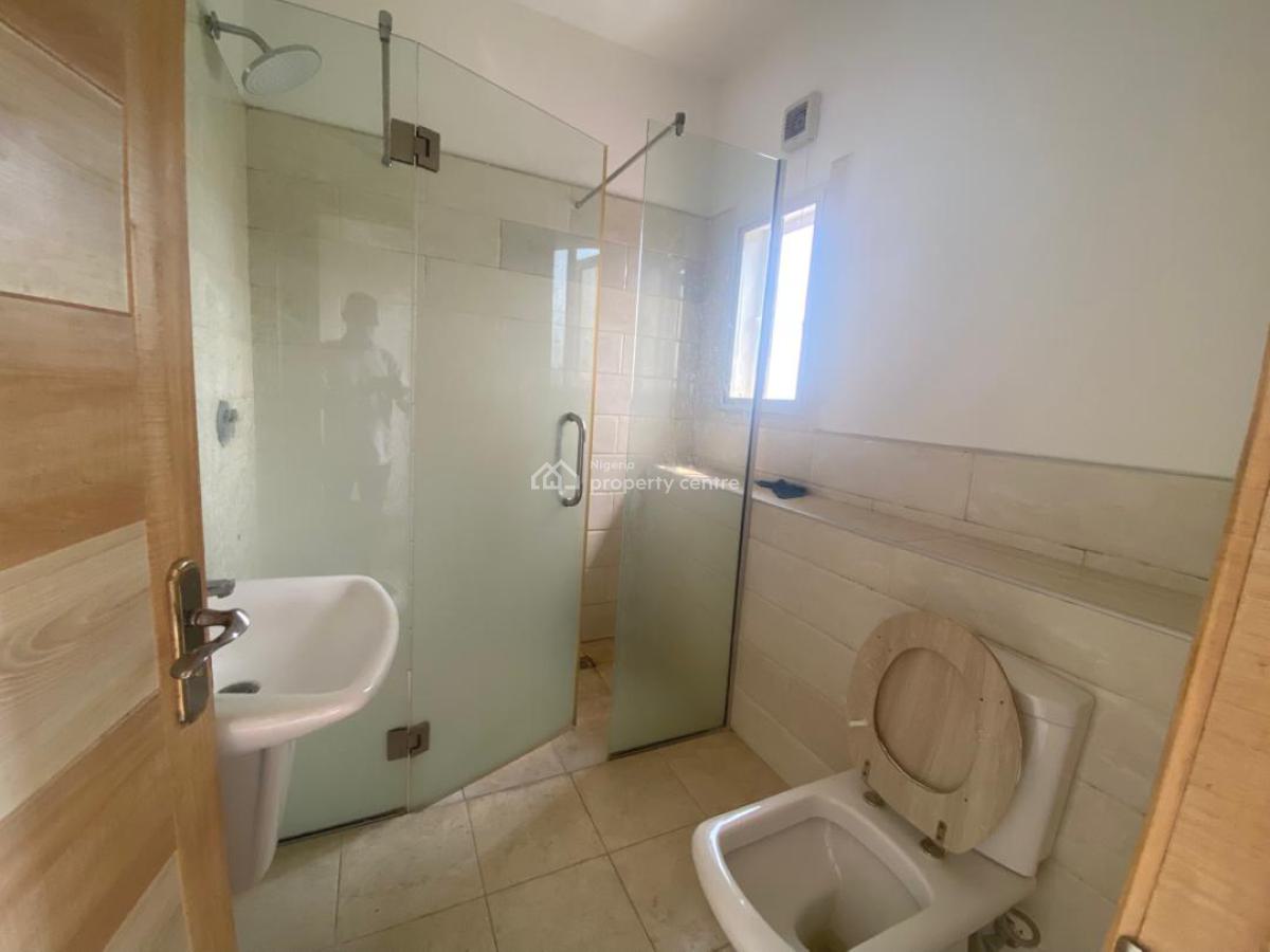 2 Bedroom Apartment, Right Hand, Lekki Phase 1, Lekki, Lagos, Flat / Apartment for Rent