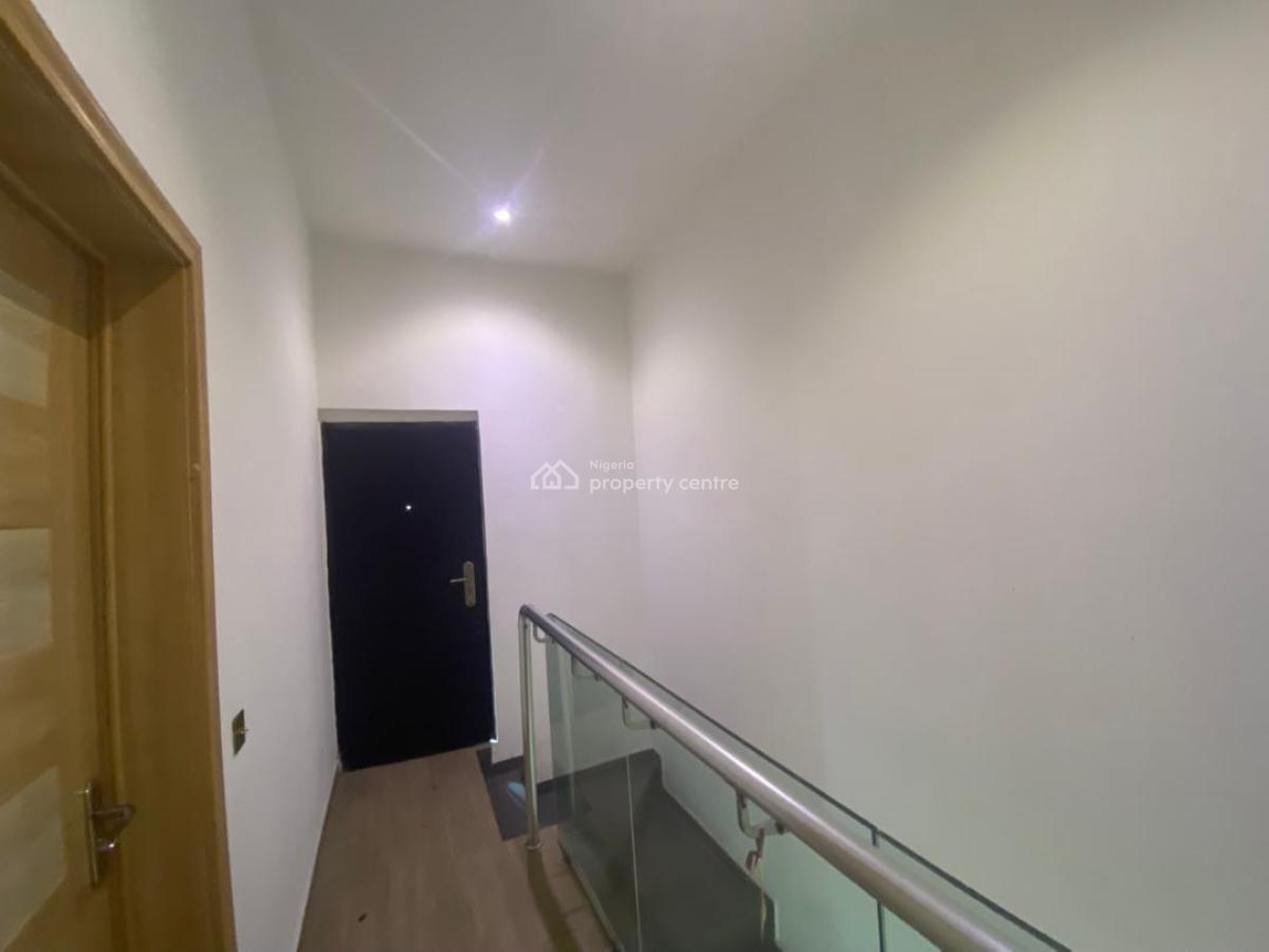 2 Bedroom Apartment, Right Hand, Lekki Phase 1, Lekki, Lagos, Flat / Apartment for Rent