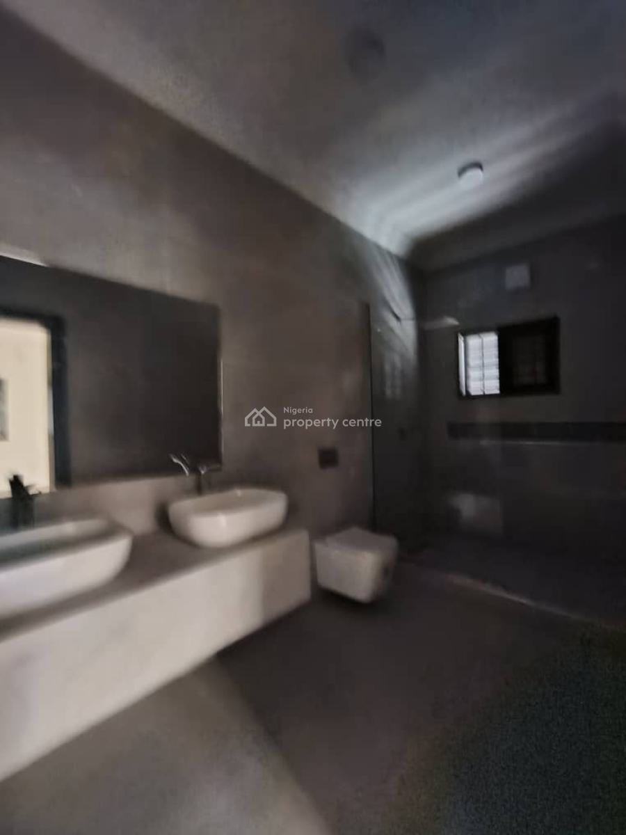 Luxury and Spacious 3 Bedroom with a Spacious Bq, Swimming Pool & Gym, Off Admiralty Wau, Lekki Phase 1, Lekki, Lagos, Flat / Apartment for Rent