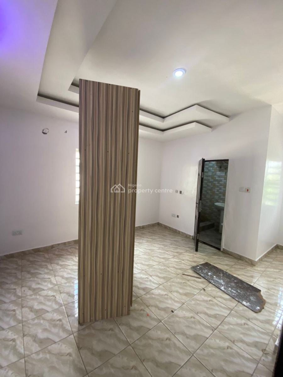 Standard 3 Bedroom Apartment Upstairs, Peaceland Ogombo, Ajah, Lagos, Flat / Apartment for Rent