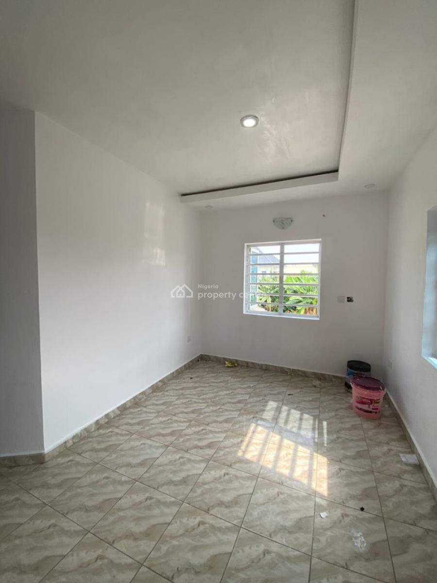 Standard 3 Bedroom Apartment Upstairs, Peaceland Ogombo, Ajah, Lagos, Flat / Apartment for Rent