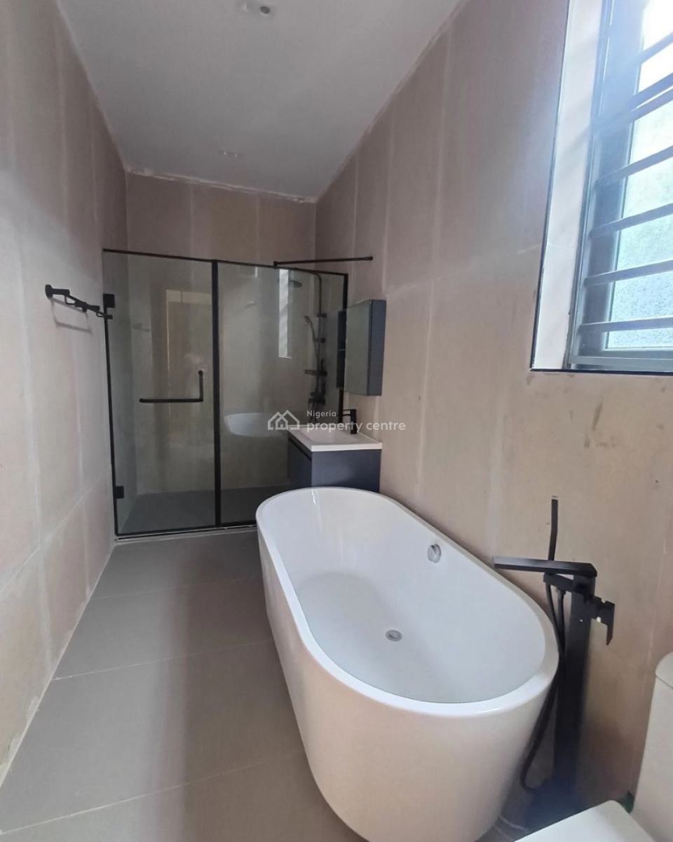 Newly Built 5 Bedroom House, Lekki Phase 1, Lekki, Lagos, Office Space for Rent