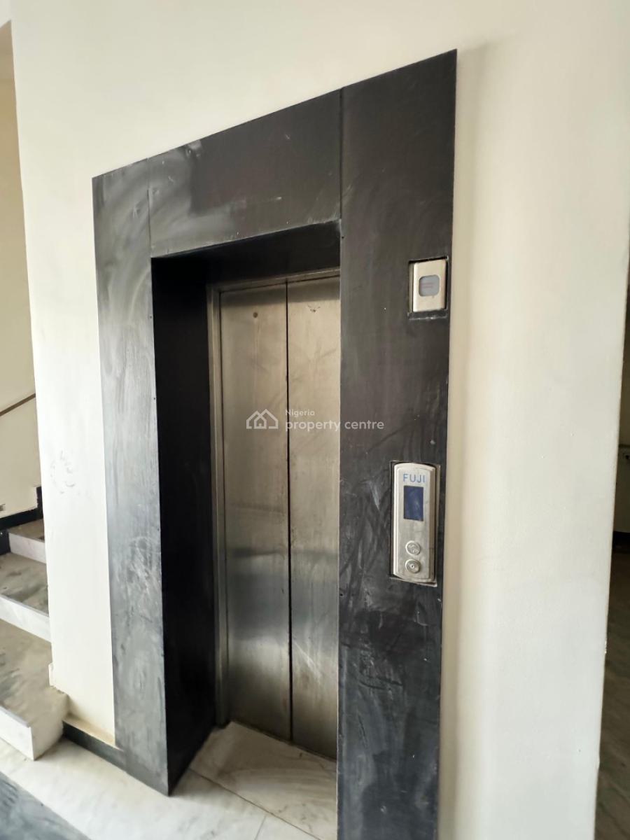 a Grand and Exceptionally Spacious 8-bedroom Mansion, Lekki Phase 1, Lekki, Lagos, House for Sale