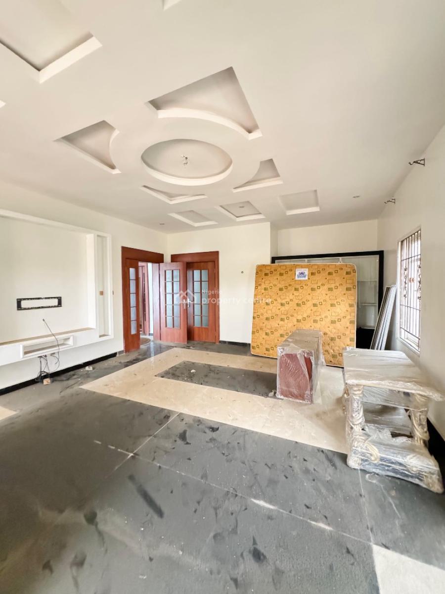 a Grand and Exceptionally Spacious 8-bedroom Mansion, Lekki Phase 1, Lekki, Lagos, House for Sale