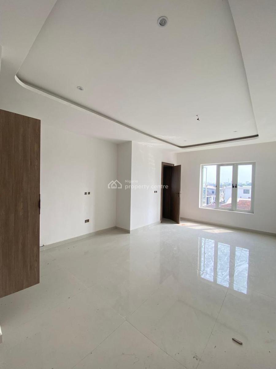 3 Bedroom Apartment with Gym, Swimming Pool and Elevator Pool, Lekki Phase 1, Lekki, Lagos, Flat / Apartment for Sale