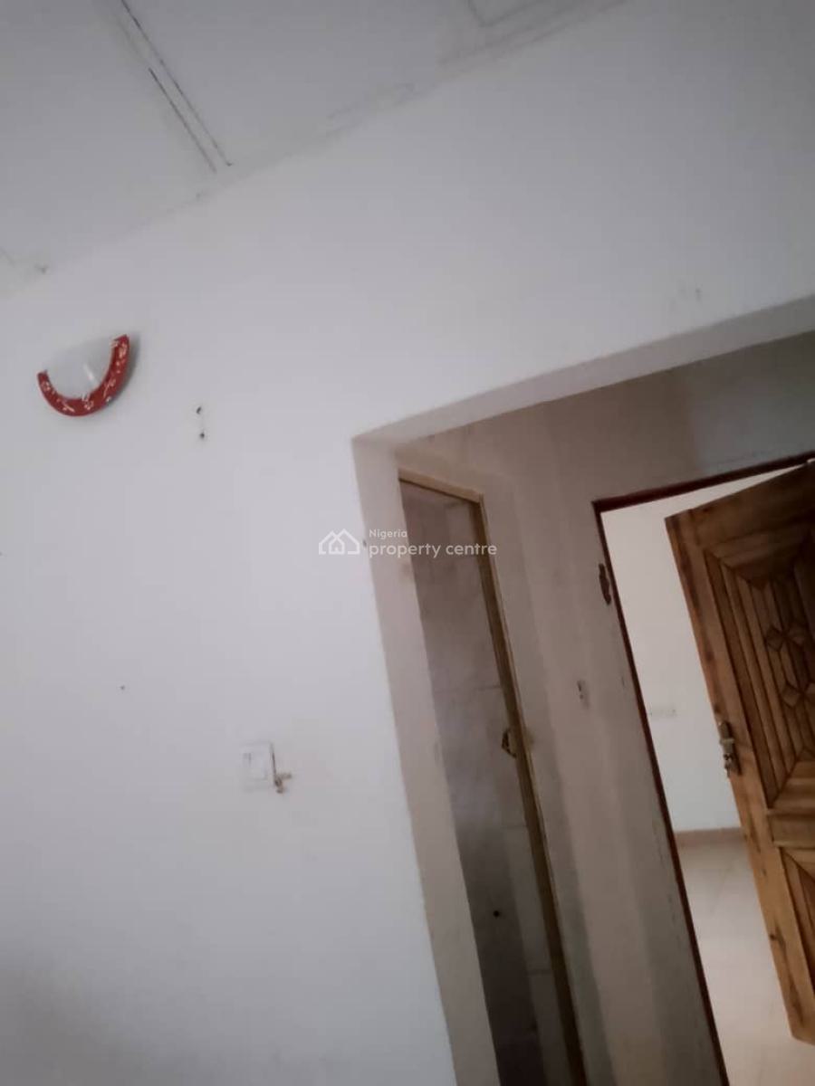 a Clean Room and Parlor Self Contain, Lucky Fiber Road, Ikorodu, Lagos, Flat / Apartment for Rent