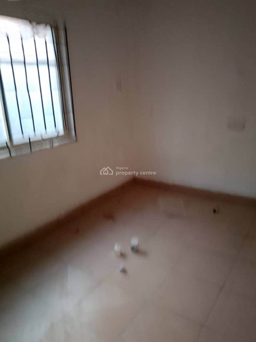 a Clean Room and Parlor Self Contain, Lucky Fiber Road, Ikorodu, Lagos, Flat / Apartment for Rent