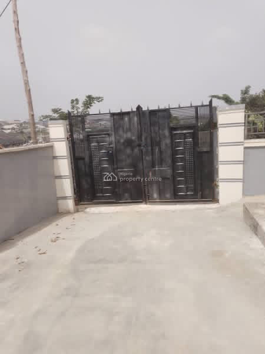 Room and Parlor Pop, Odoguyan Road, Ikorodu, Lagos, Flat / Apartment for Rent