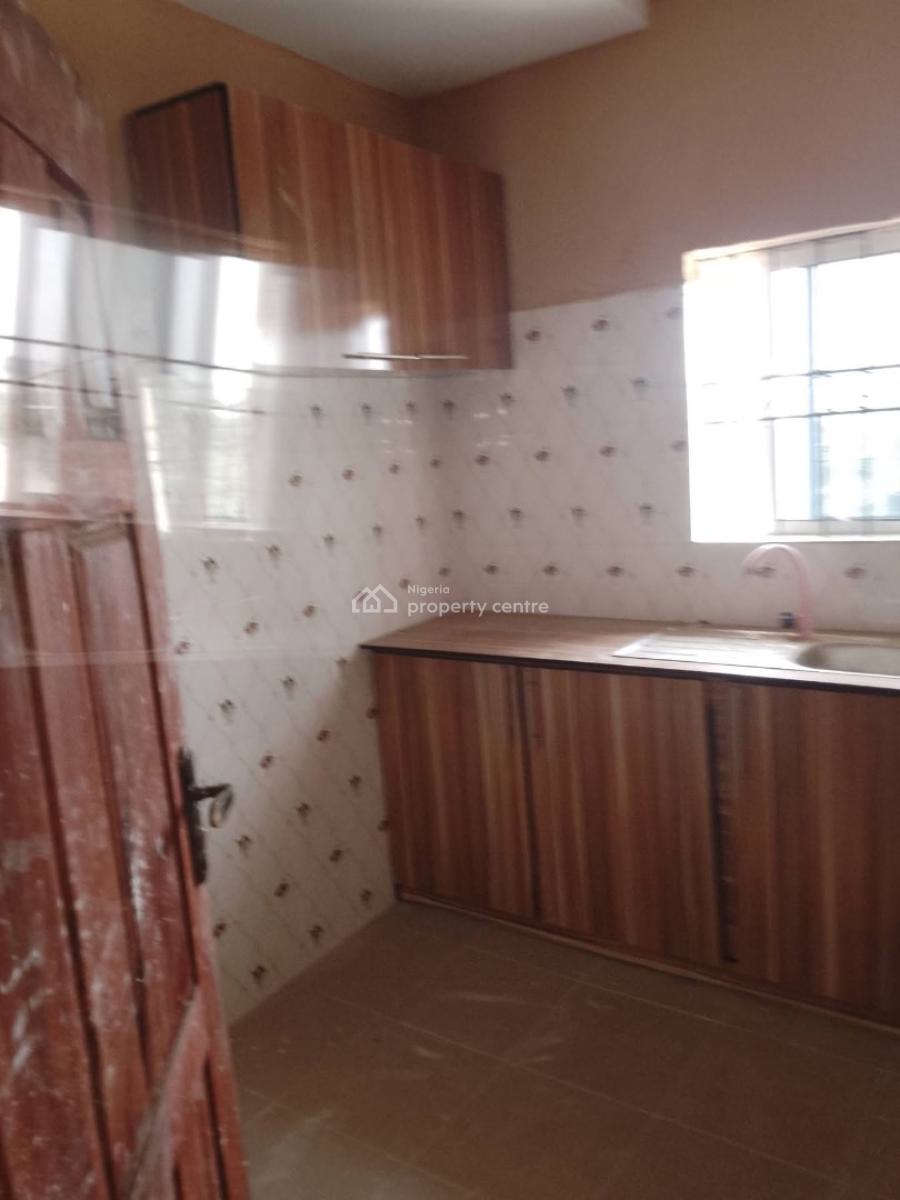 Room and Parlor Pop, Odoguyan Road, Ikorodu, Lagos, Flat / Apartment for Rent