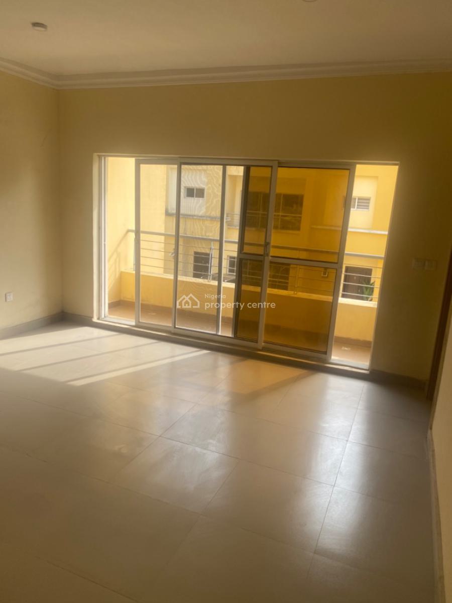 Spacious Master Bedroom, Lekki, Lagos, Flat / Apartment for Rent