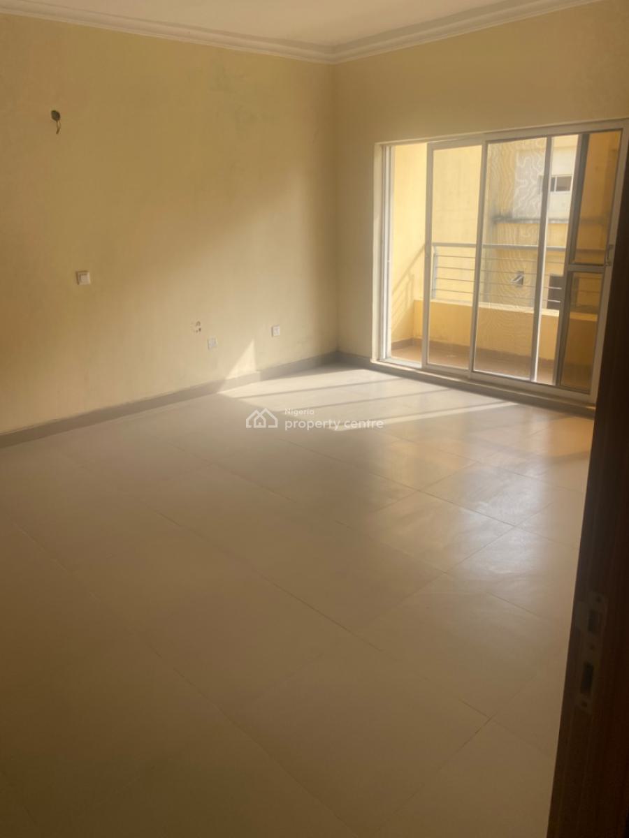 Spacious Master Bedroom, Lekki, Lagos, Flat / Apartment for Rent