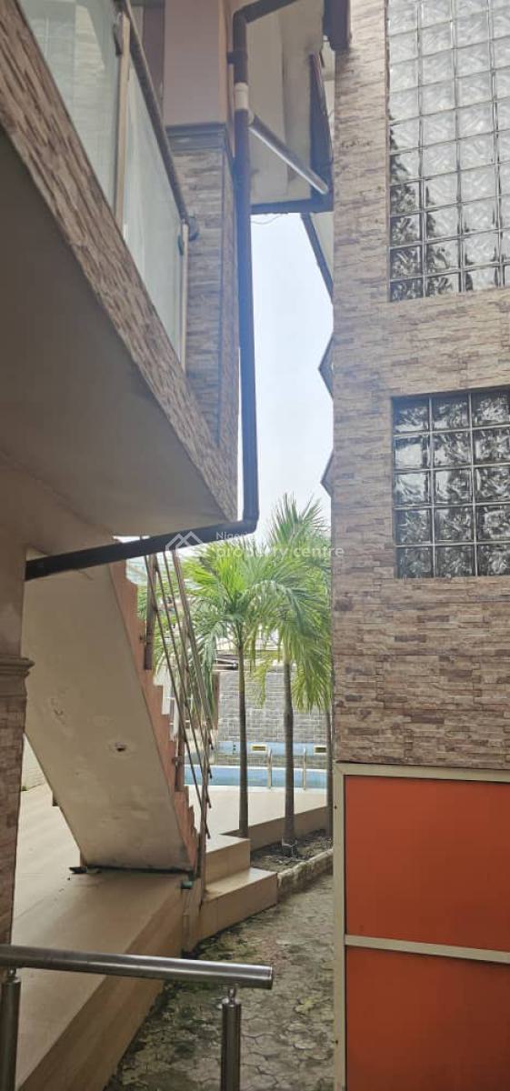 Wonderfully Built. Well Maintained 5 Bedrooms Detached House with 3bqs, Off Admiralty Way, Lekki Phase 1, Lekki, Lagos, Detached Duplex for Sale