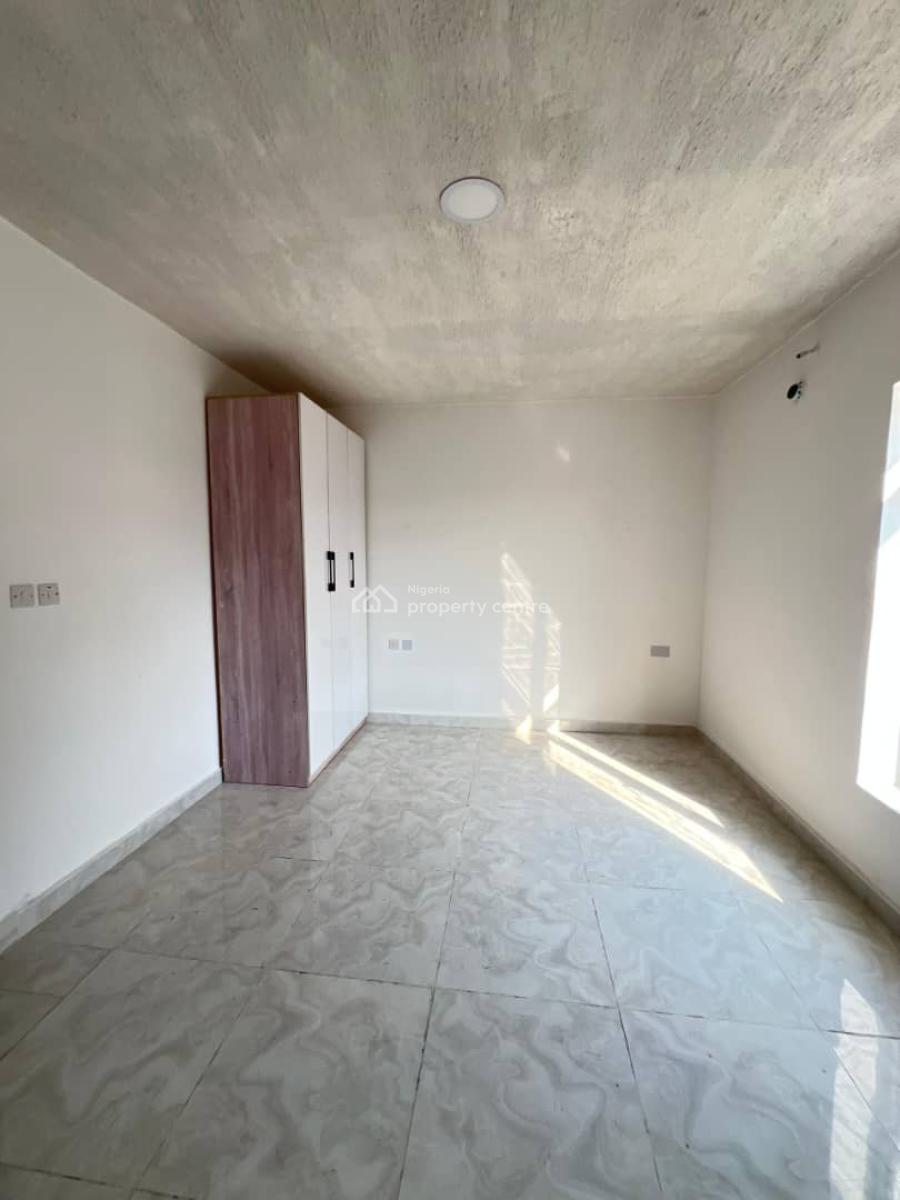 Fully Serviced 1 Bedroom (mini Flat), Lekki Phase 1, Lekki, Lagos, Flat / Apartment for Rent
