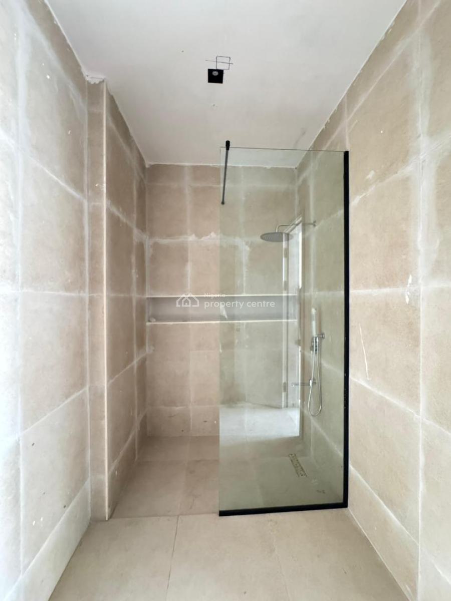 Excellent 2 Bedroom Apartment, Lekki Phase 1, Lekki, Lagos, Flat / Apartment for Sale