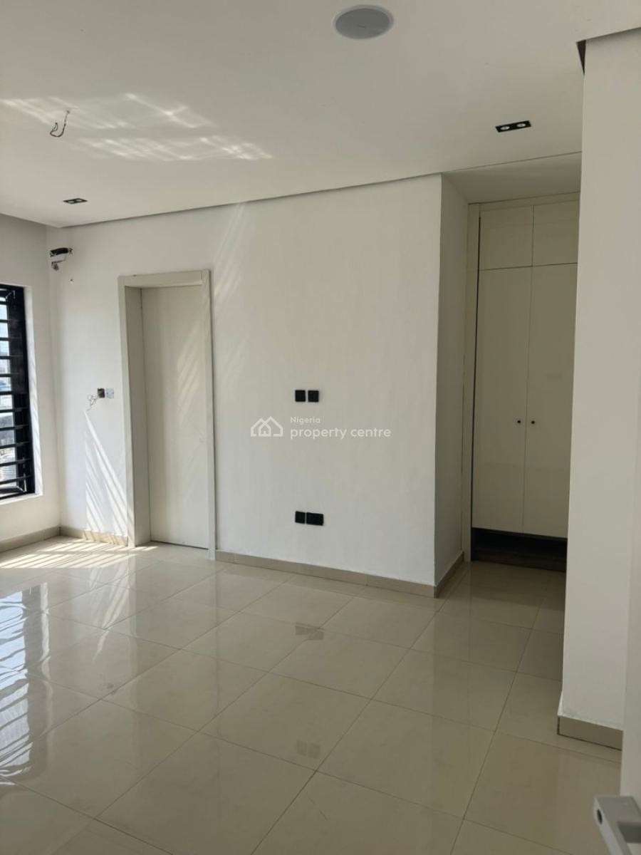 Prime Investment Opportunity -- Lekki Phase 1 -luxury 2-bedroom Apartm, Lekki Phase 1, Lekki, Lagos, Flat / Apartment for Sale