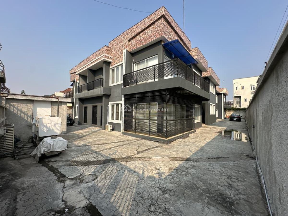 Luxury Standard Ensuit 3 Bedroom Spacious Apt with Bq, in a Serene Environment, Lekki Phase 1, Lekki, Lagos, Flat / Apartment for Rent