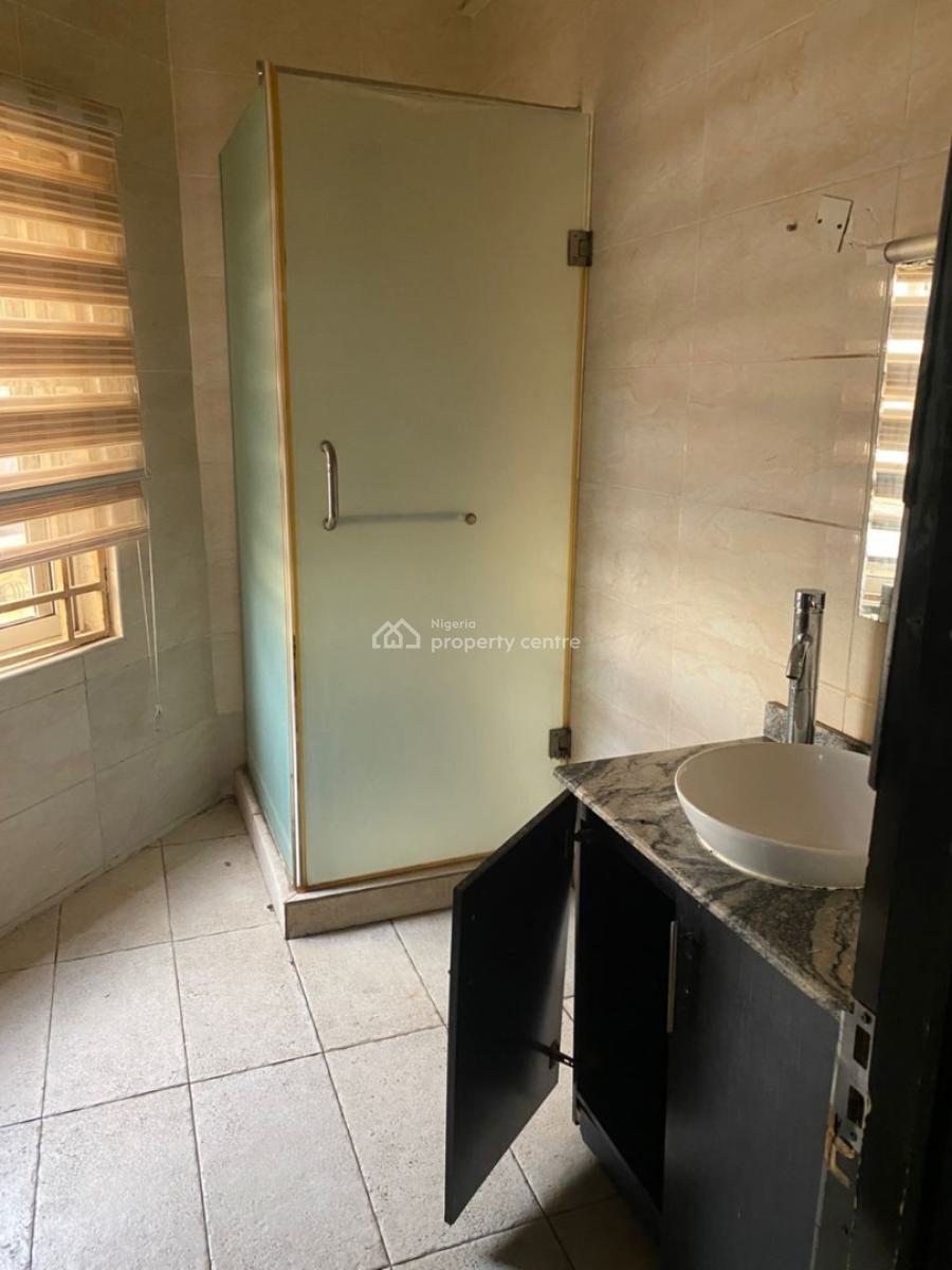 3-bedroom Apartment -- Pinnock Beach Estate (phase 3), Pinnock Beach Estate, Osapa, Lekki, Lagos, Flat / Apartment for Rent