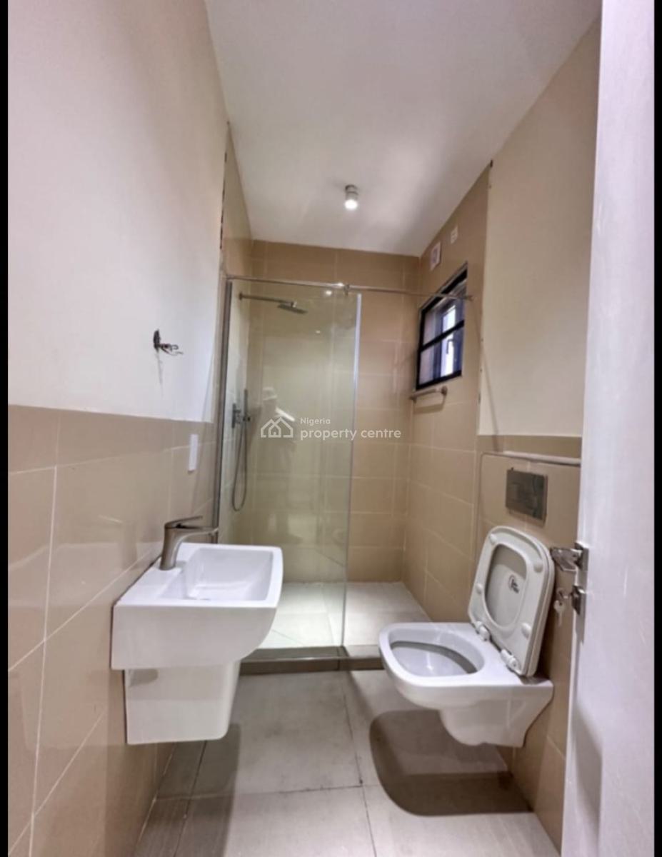 Brand New & Serviced 2 Bedroom Apartment with Bq in a Well Centralized, Lekki Phase 1, Lekki, Lagos, House for Rent